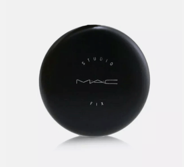 Ciel Divonne MAC Studio Fix Powder Plus Foundation